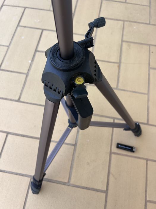 Vanguard Tripod VT-528