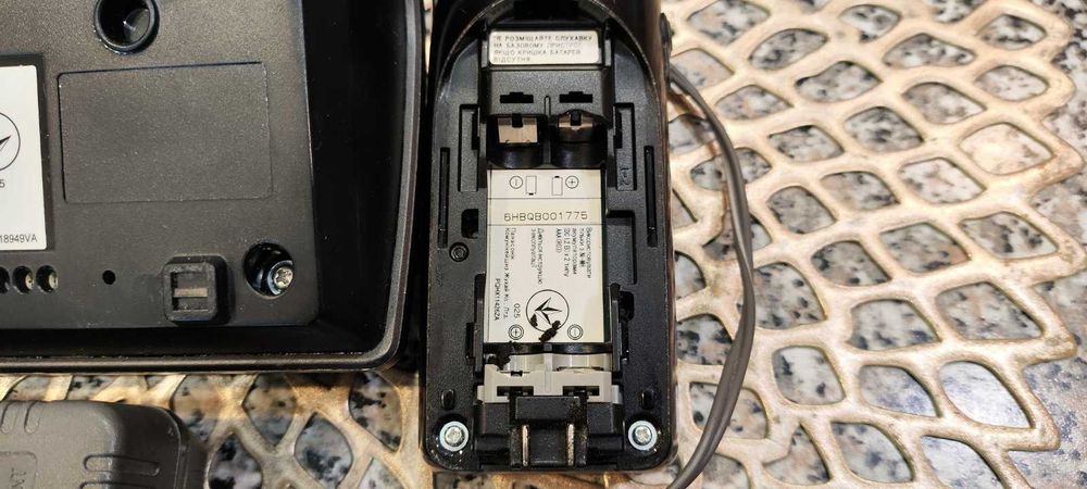 Продам радиотелефон Panasonic KX-TG8107UA