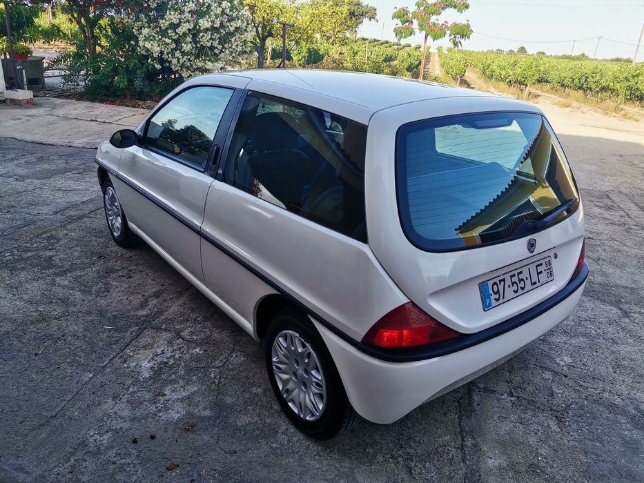 Lancia y elefantino Blu
