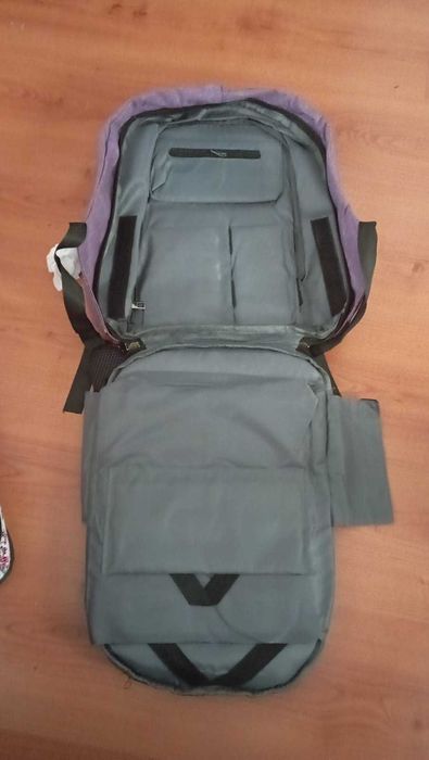 Mochila nova com possibilidade de ligação usb