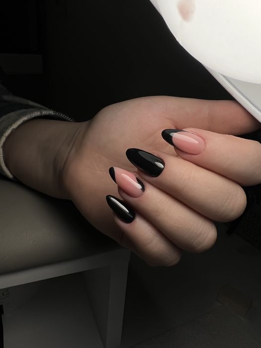 Манікюр та педикюр , Львів