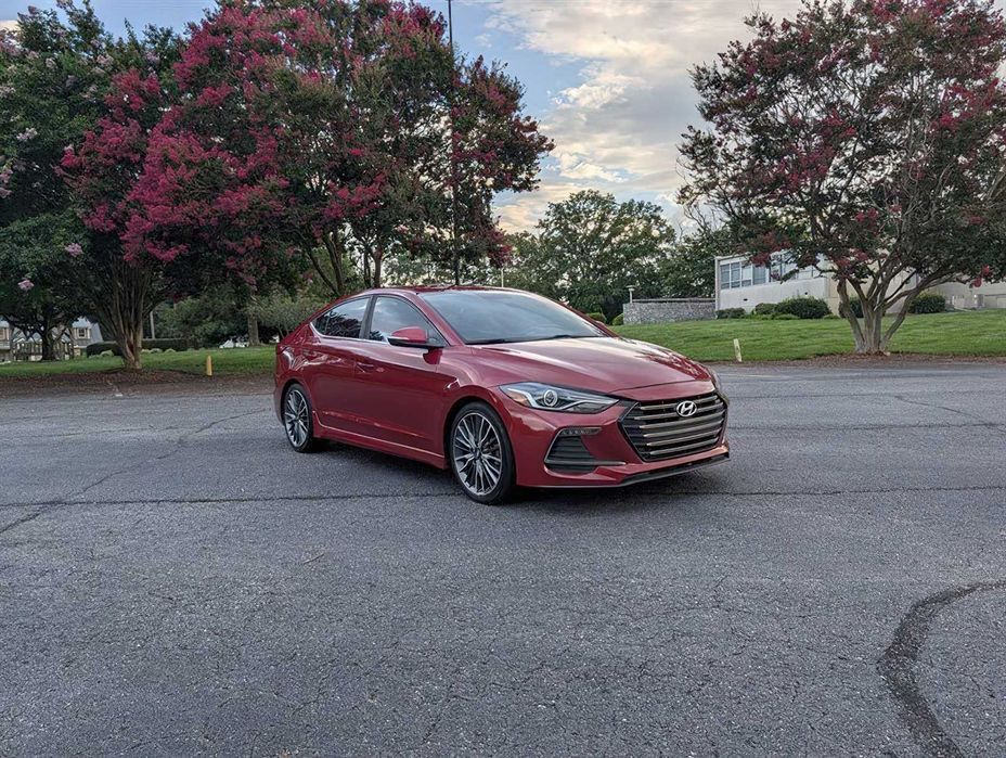 Hyundai Elantra Sport      2018