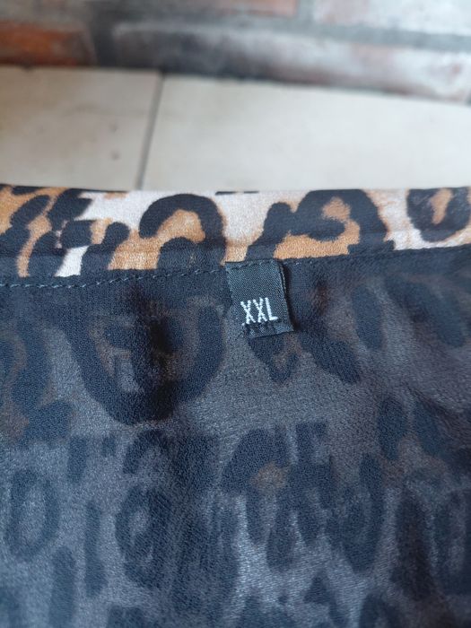 Camisola XXL DE tigreza em muito bom estado geral  3€ Apenas