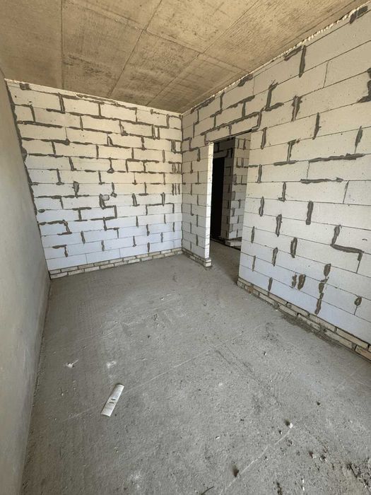 Продам 2 кімнатну Винники 62 мкв секція 4