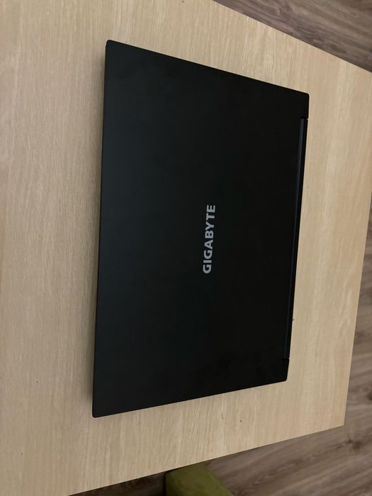 Laptop gamingowy Gigabyte Gaming A5K1 RTX3060 R5 5600H 144hz