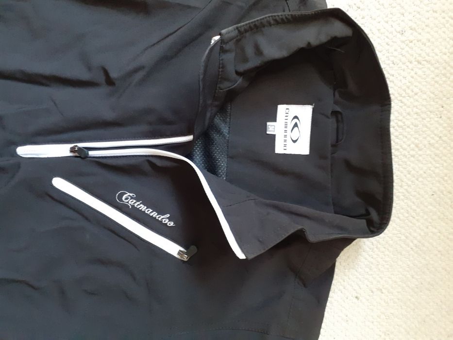 Casaco desportivo manga curta impermeável