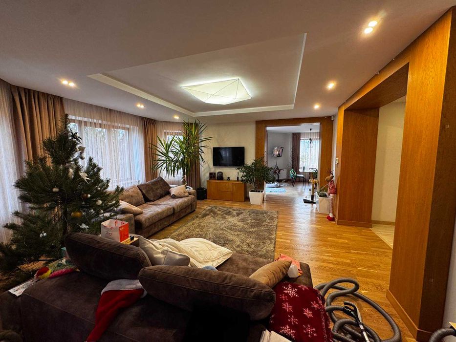 ‼️Браїлки‼️ Цегляний будинок з гарним ремонтом, ландшафт, ТОП локація