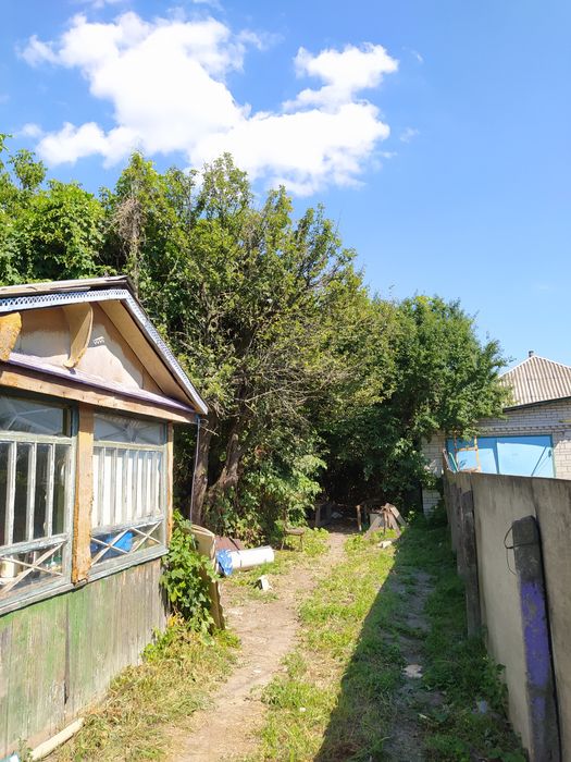 Продам власний будинок.Пів години від метро Лісова .