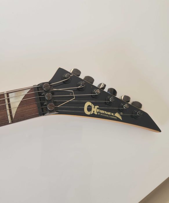 Guitarra Charvel model 4