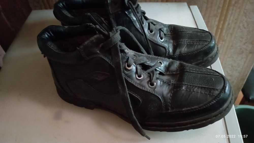 Чоловічі ботинки