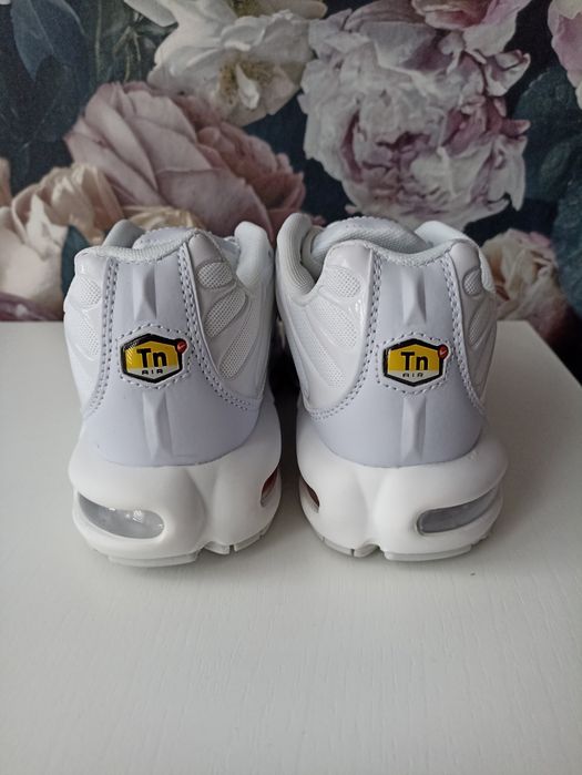 Nike Air Max Plus TN Triple White (rozmiar 40, wkładka 25,5 cm)