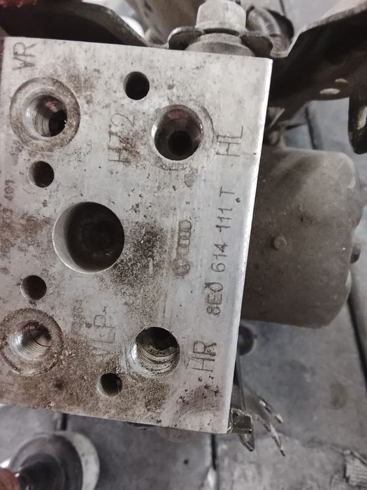 Блок ABS audi a6c5