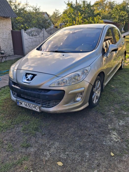 Продам автомобіль  Пежо 308