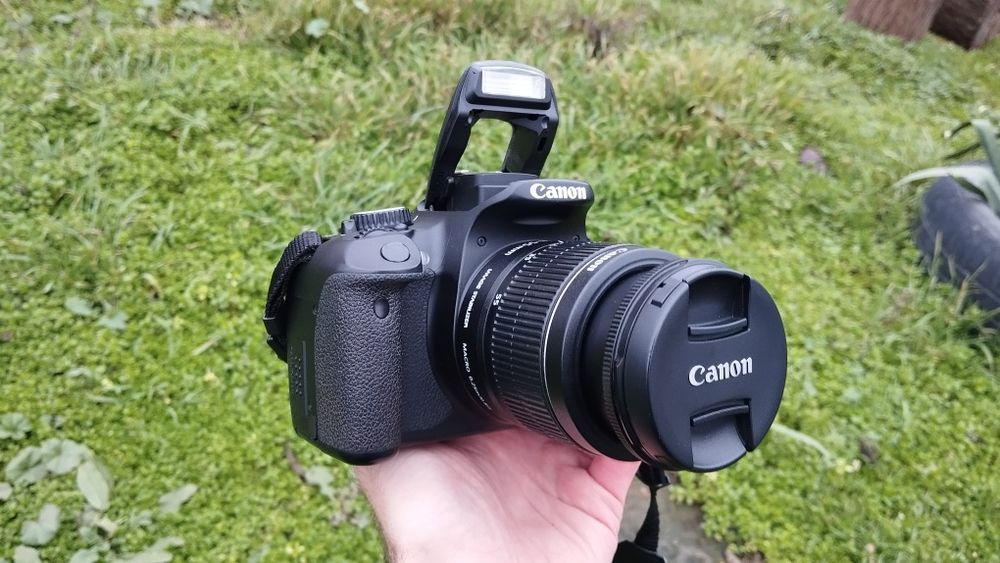Canon 650D+Сумка Зеркалка зеркальный фотоаппарат фотик