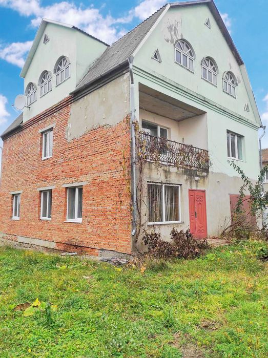 Продаж - Будинок, Земельна Ділянка 24 сот.