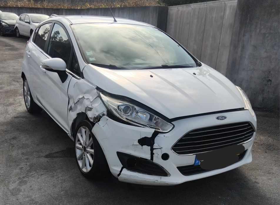 Vendo ford fiesta Vl 1.0 de 2016 nacional com  106 mil km acidentado salvado