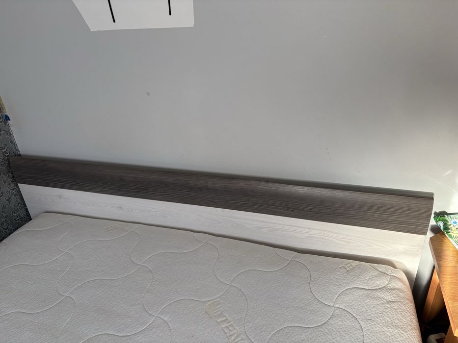 Łóżko sypialniane