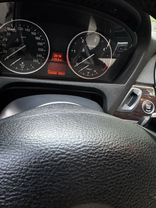 Продам BMW X5 E70 40d