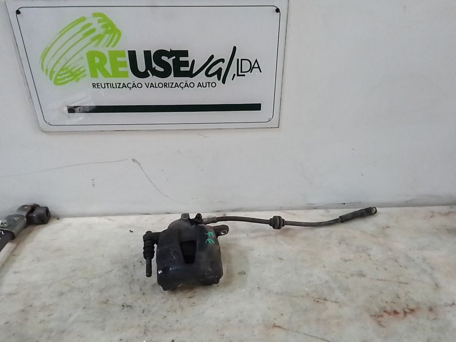 Pinça travão / maxila de travão frente esquerda OPEL Corsa D