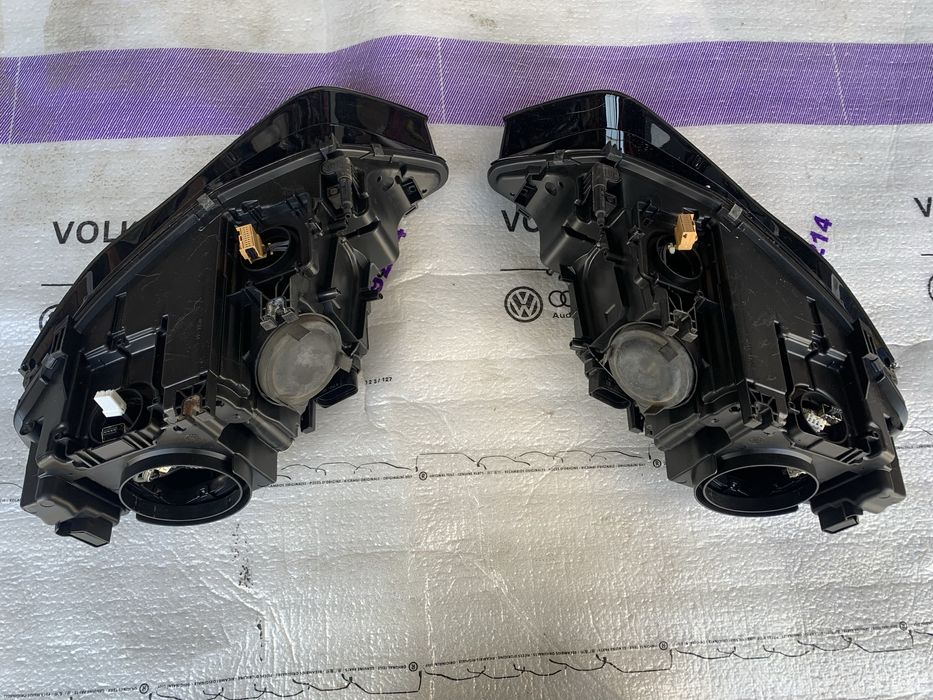 Audi A4 B8  LIFT reflektory przod lampy nieskretny xenon idealne