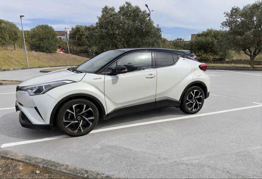 Toyota C-HR — fotografia 3