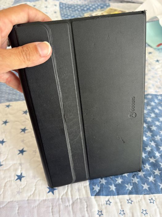 Teclado com capa para tablet