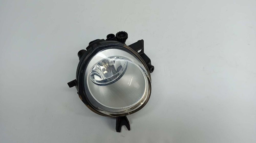 FAROL DE NEVOEIRO ESQUERDO VOLKSWAGEN TOUAREG (7LA) V6