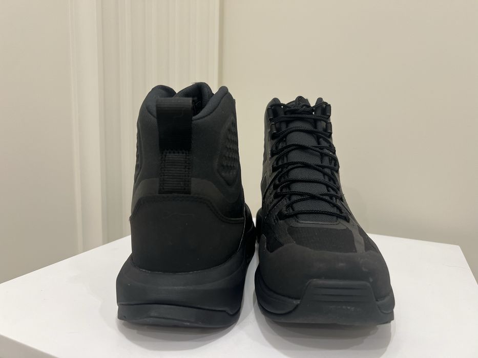 ЗНИЖКИ! Ботинки Deckers LAB GTX