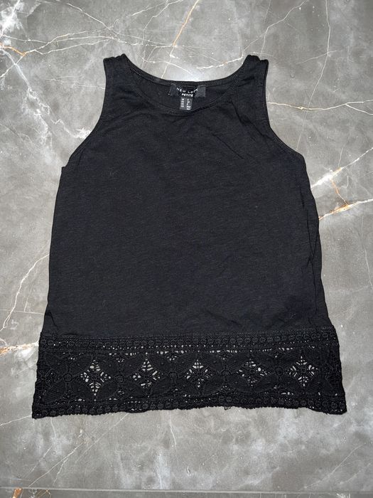 Bluzeczka z haftem rozm. 32/34 New Look