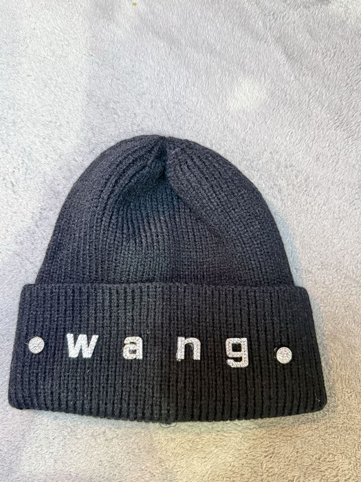 Шапка нова  ванг