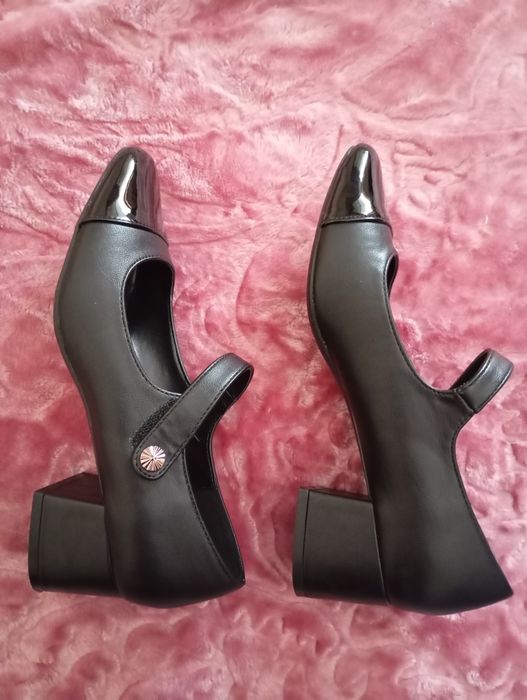 Vendo sapatos novos