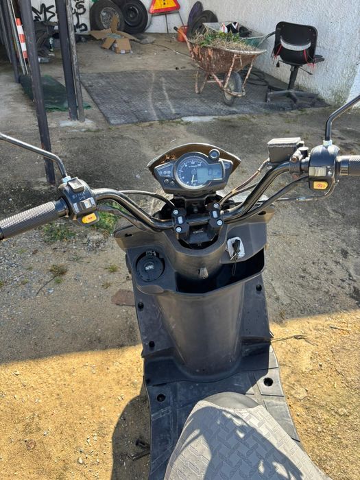 Moto 125 excelente estado