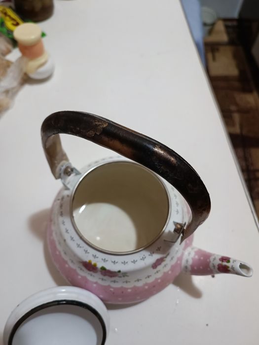 Чайник  эмалированный