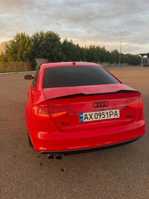 Ауди А4б8 2015.