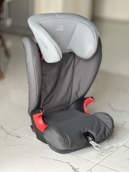 Автокрісло Britax Romer Kidfix SL 4-12 років