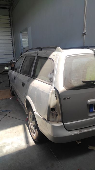 Opel Astra para peças