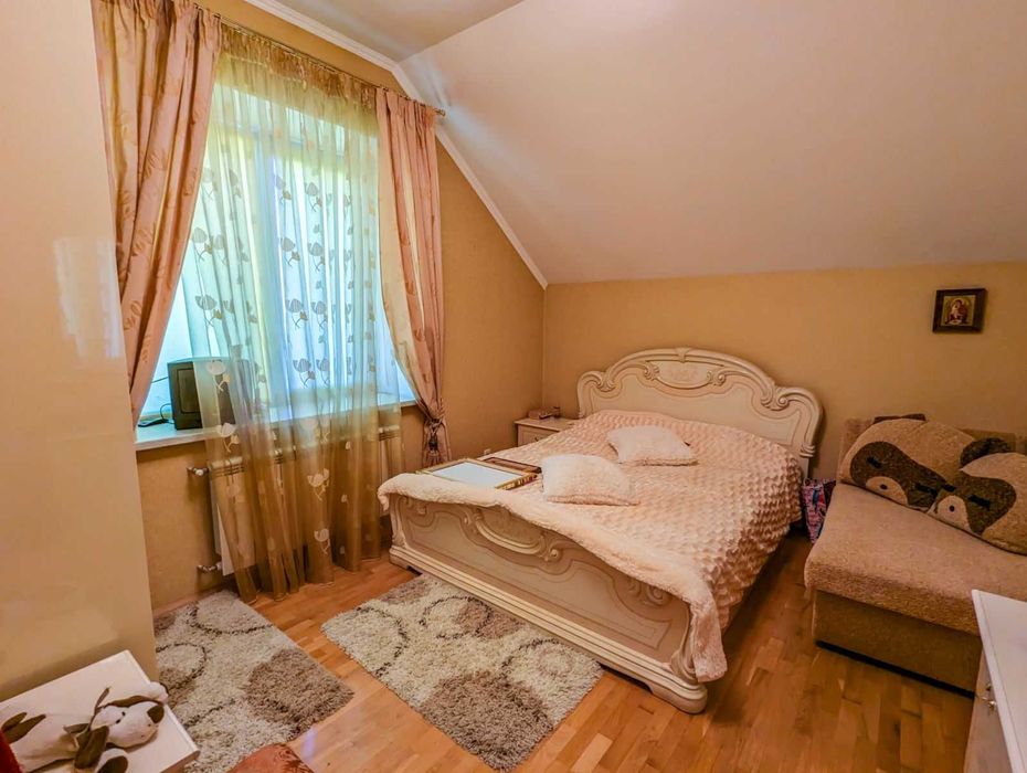 Продажа 2-х эт. дома на НАБЕРЕЖНОЙ, цена снижена на 50%, торг возможен