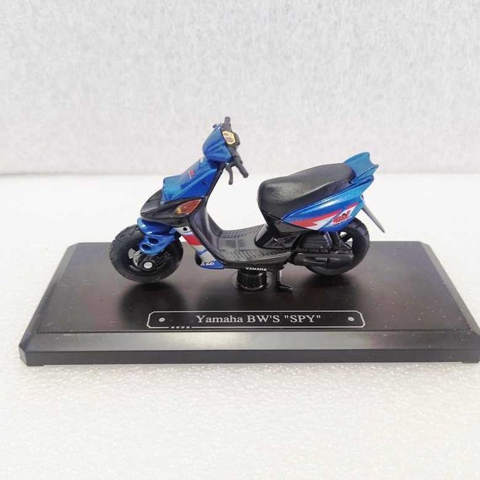 Majorette Yamaha BW'S SPY escala 1/18 na caixa