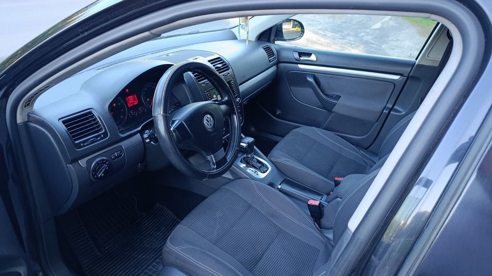 Срочно volkswagen jetta 2007 год на автоматі мотор 1.6 газ бензин