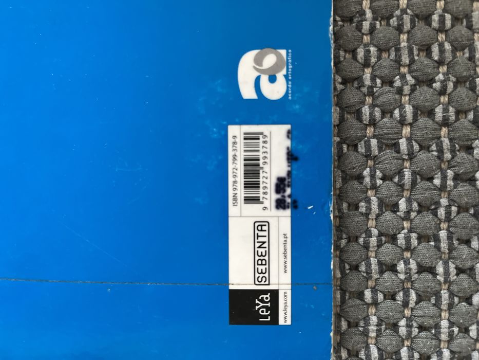 Manual de Inglês e livro exercicios - Bridges 11 ano