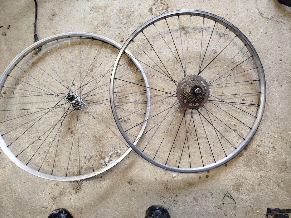 Kola 28 cali komplet