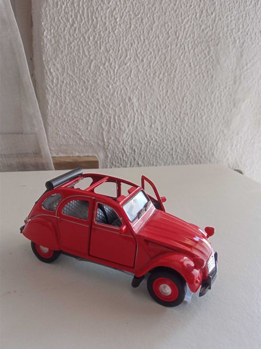 Miniatura citroen 2cv