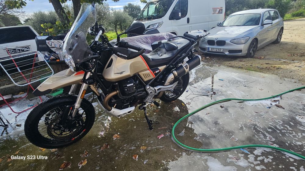 Moto guzzi v85tt
