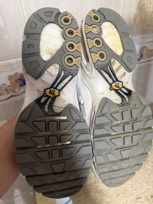 Tenis Tn Brancos Originais pouco uso 42.5