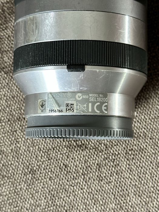 Sony E 18-200mm f/3.5-5.6