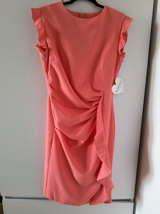 Piękna koralowa sukienka Kartes M/L
