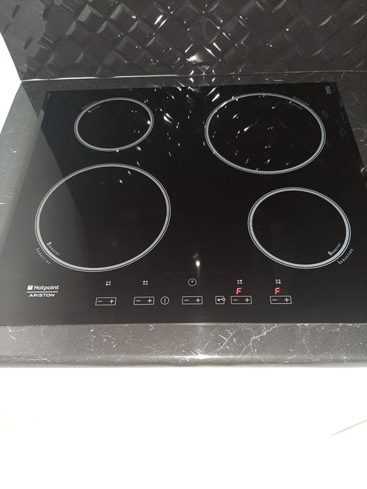 Płyta indukcyjna hotpoint ariston Kębliny • OLX.pl