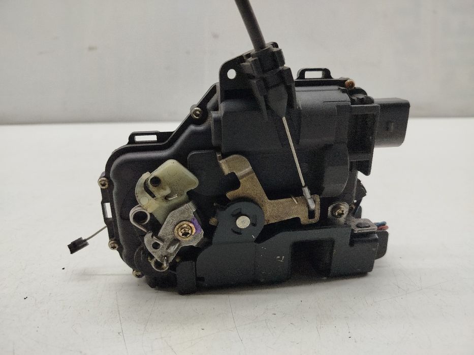 Fecho da Porta Frente Esquerdo - VOLKSWAGEN PASSAT Variant (3B6) | 00 - 05