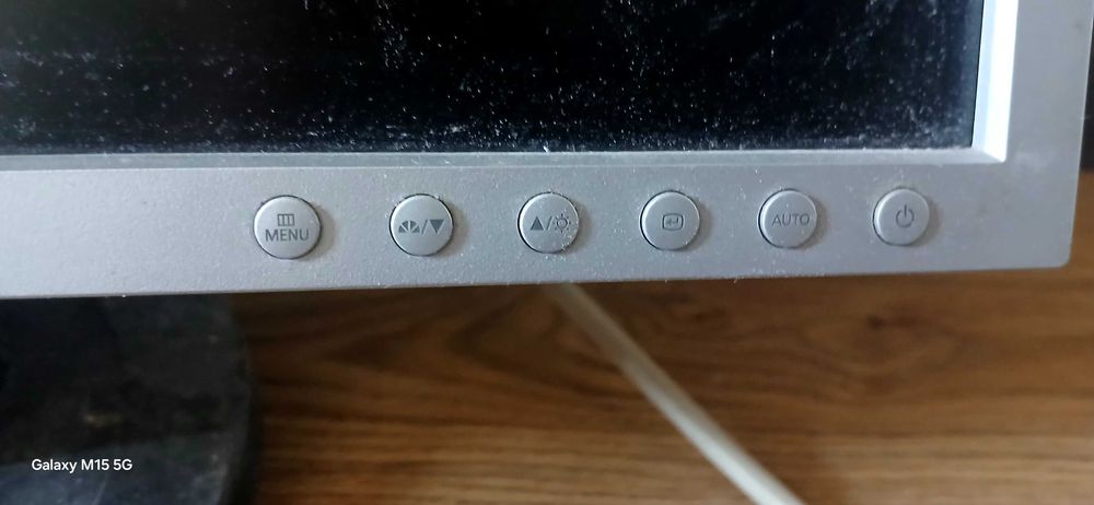 Stary monitor stan bardzo dobry + kabel