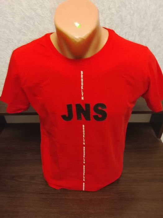 Футболка чоловіча